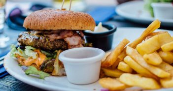¿Qué peligros tiene para nuestra salud la comida basura? comida basura