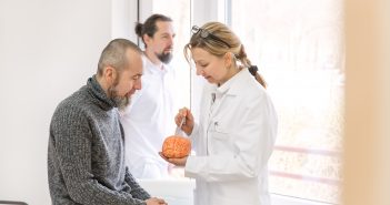 Esclerosis múltiple: qué es, síntomas, tratamiento Esclerosis múltiple