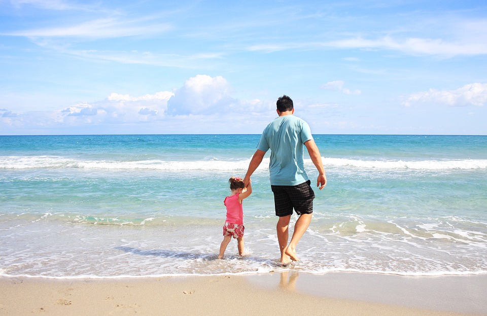 beneficios de bañarse en el mar