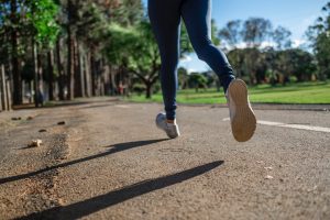 diferencias entre el cardio y el peso libre