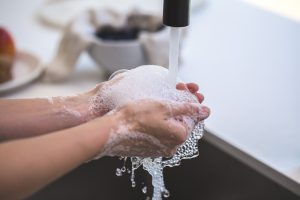 cuidado de las manos ante el abuso del jabón