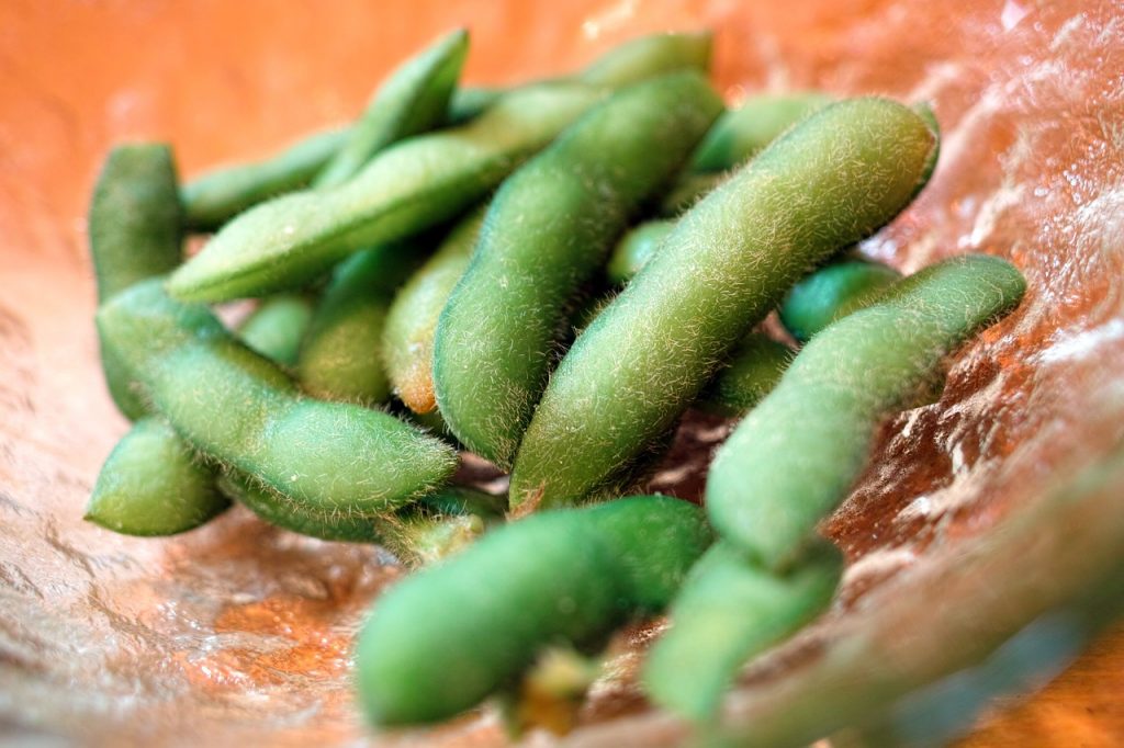 Edamame qué es, cómo se cocina, beneficios y contraindicaciones