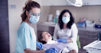 Cuidados imprescindibles tras un implante dental implante dental